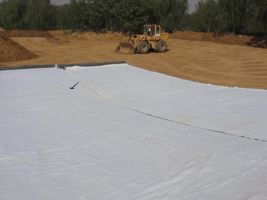 4000g Pelapik Tanah Liat Geosintetik Binaan Ditumbuk Jarum